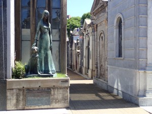 Creepy! La Recoleta Cemetery, Buenos Aires. 